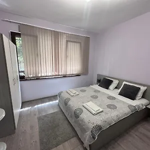 Pensjonat Saraya, Warna